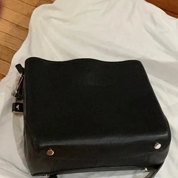 Kate Spade Black Shoulder Bag pebble leather.like new. this bag comes w! twilly - Picture 5 of 11
